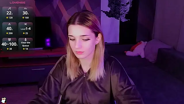 Snapshot of Sandy_Belle chatting on September 17, 6:31 pm Sandy Belle online show from September 17, 6:31 pm