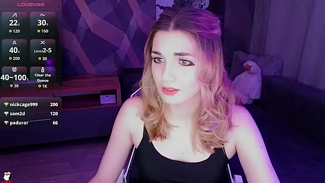 Snapshot of Sandy_Belle chatting on October 12, 9:25 pm Sandy Belle online show from October 12, 9:25 pm