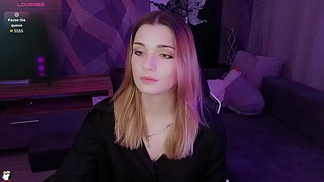 Snapshot of Sandy_Belle chatting on November 22, 6:29 pm Sandy Belle online show from November 22, 6:29 pm