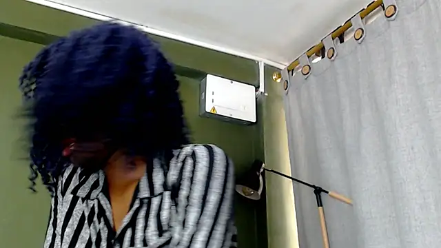 Evaa 18 online show from September 16, 5:36 pm