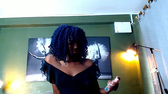 Evaa 18 online show from September 19, 5:35 pm