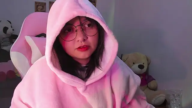 Snapshot of Lolii_Zoe chatting on November 22, 2:21 am Lolii Zoe online show from November 22, 2:21 am