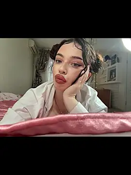 Snapshot of Hannah_xBaby chatting on November 12, 8:37 am Hannah xBaby online show from November 12, 8:37 am