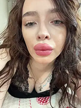 Snapshot of Hannah_xBaby chatting on December 18, 8:42 am Hannah xBaby online show from December 18, 8:42 am