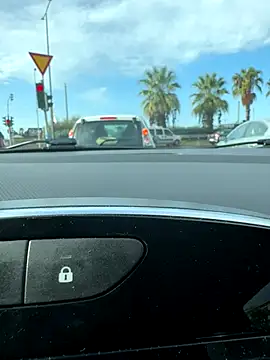 Snapshot of Mrdim26 chatting on November 28, 9:12 am Mrdim26 online show from November 28, 9:12 am