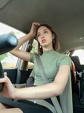 Snapshot of DollyTall chatting on September 9, 12:37 pm DollyTall online show from September 9, 12:37 pm