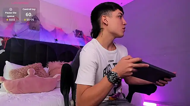 Ares di martin online show from October 14, 2:40 pm