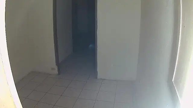 Snapshot of BlondZilla chatting on October 18, 12:17 pm BlondZilla online show from October 18, 12:17 pm