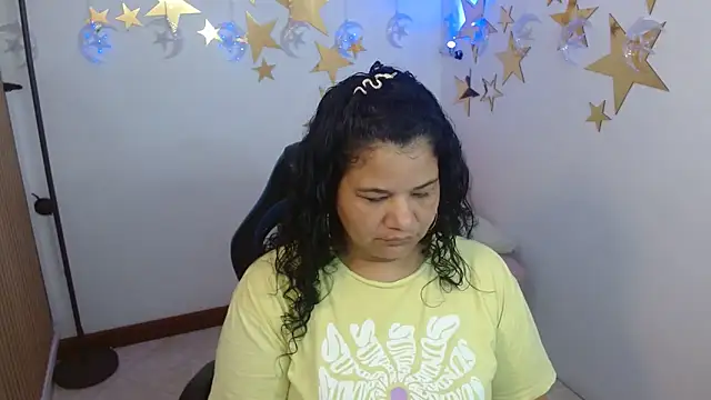 Snapshot of May_fk chatting on November 27, 12:02 am May fk online show from November 27, 12:02 am