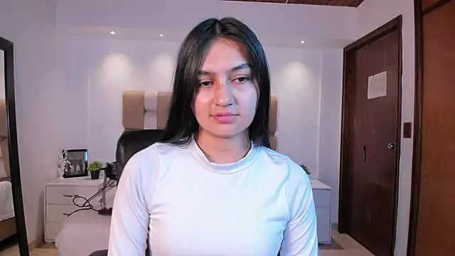 AidaJones online show from October 10, 1:10 pm