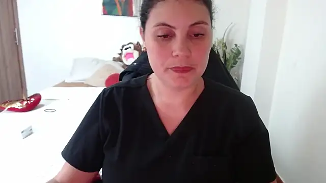 Snapshot of Secret_Bella chatting on October 1, 4:35 pm Secret Bella online show from October 1, 4:35 pm