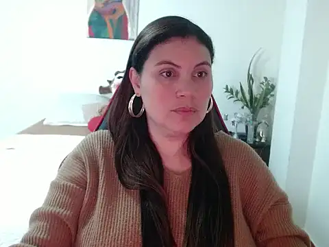 Snapshot of Secret_Bella chatting on October 4, 12:25 pm Secret Bella online show from October 4, 12:25 pm