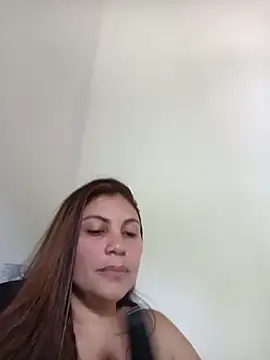 Snapshot of Secret_Bella chatting on December 14, 3:50 pm Secret Bella online show from December 14, 3:50 pm