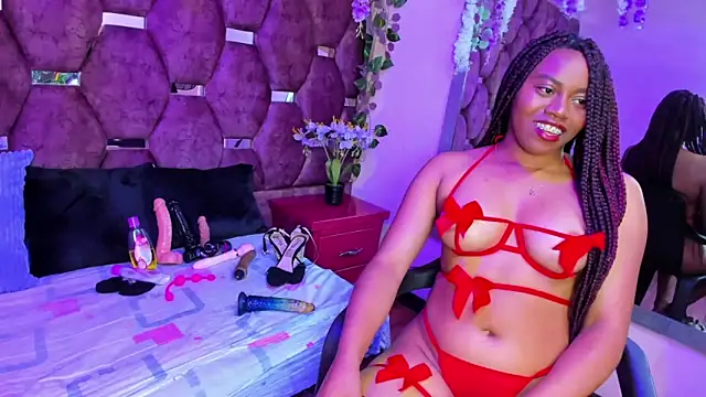 Thiana Taylor online show from September 15, 7:47 pm