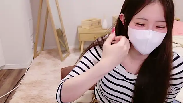 MOEMOE-Q online show from September 9, 4:50 pm