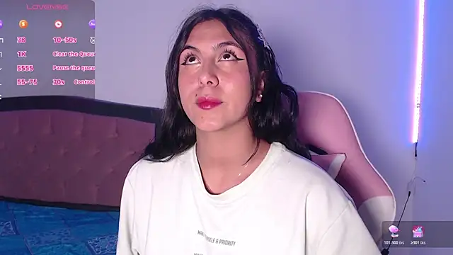 Sarahcutexoxox online show from November 3, 2:02 am