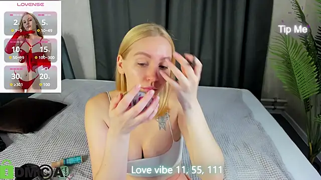 Anna Chelsea online show from November 3, 12:46 am