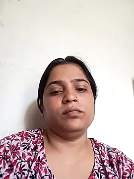 Snapshot of Trisha_71 chatting on September 28, 5:46 am Trisha 71 online show from September 28, 5:46 am