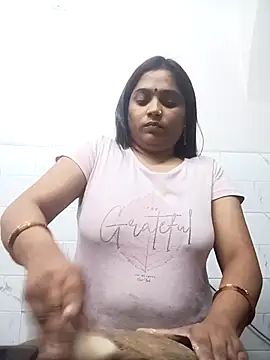 Snapshot of Trisha_71 chatting on November 6, 2:40 pm Trisha 71 online show from November 6, 2:40 pm