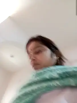 Snapshot of Trisha_71 chatting on November 14, 2:43 am Trisha 71 online show from November 14, 2:43 am