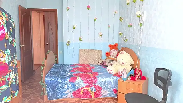 Audrey Aura online show from September 24, 5:00 am