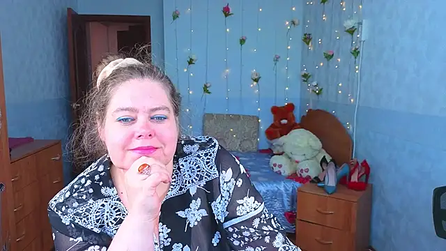 Audrey Aura online show from October 1, 5:13 am