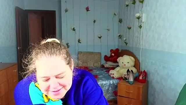 Audrey Aura online show from October 6, 5:05 am