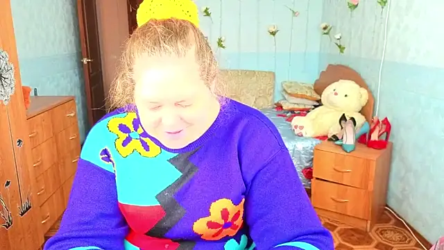 Audrey Aura online show from October 12, 5:28 am