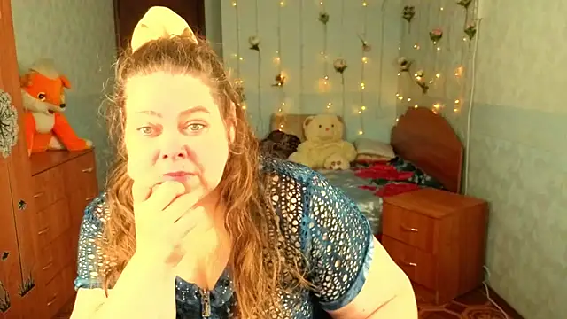 Audrey Aura online show from November 18, 5:12 am