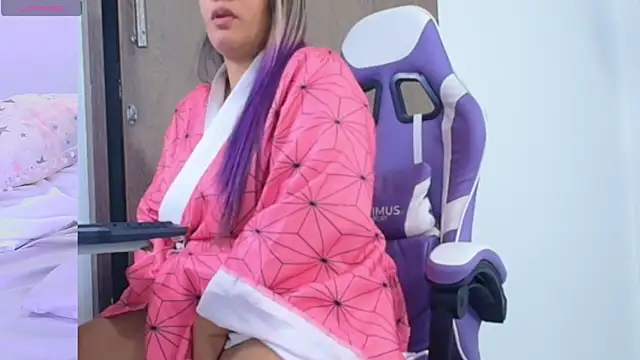 Snapshot of Asuna_fantasy chatting on October 21, 3:40 am Asuna fantasy online show from October 21, 3:40 am