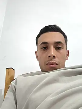 Snapshot of Naymik911 chatting on November 7, 11:05 pm Naymik911 online show from November 7, 11:05 pm