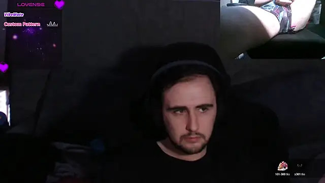 Snapshot of cjhouse96 chatting on November 12, 3:51 am cjhouse96 online show from November 12, 3:51 am