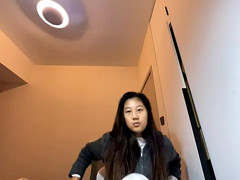 Snapshot of xena0501 chatting on October 26, 2:56 pm xena0501 online show from October 26, 2:56 pm