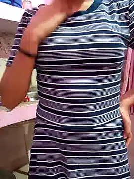 Snapshot of laleela1 chatting on September 19, 10:16 am laleela1 online show from September 19, 10:16 am