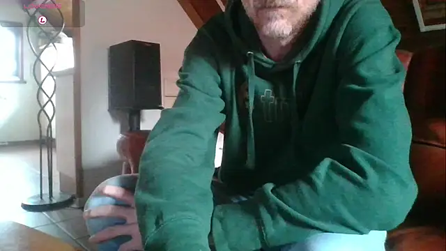 Snapshot of Vrenico-SC chatting on September 24, 3:37 pm Vrenico-SC online show from September 24, 3:37 pm