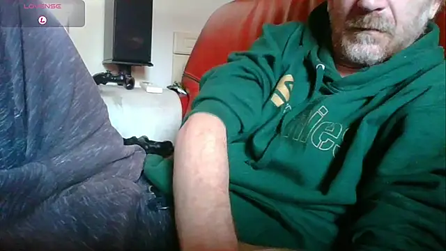 Snapshot of Vrenico-SC chatting on October 5, 10:57 am Vrenico-SC online show from October 5, 10:57 am