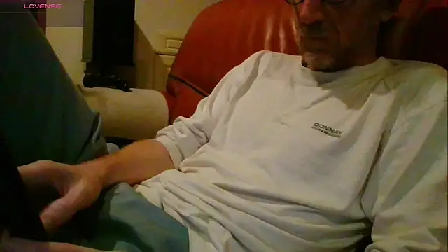 Snapshot of Vrenico-SC chatting on October 6, 5:54 pm Vrenico-SC online show from October 6, 5:54 pm