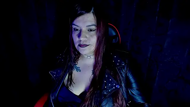 Snapshot of Moon_Dark520 chatting on November 24, 4:34 am Moon Dark520 online show from November 24, 4:34 am