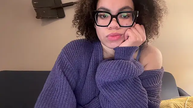 Snapshot of zahrabliss chatting on December 18, 7:20 pm zahrabliss online show from December 18, 7:20 pm