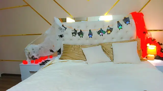 BeatriceAddams online show from November 1, 12:45 am