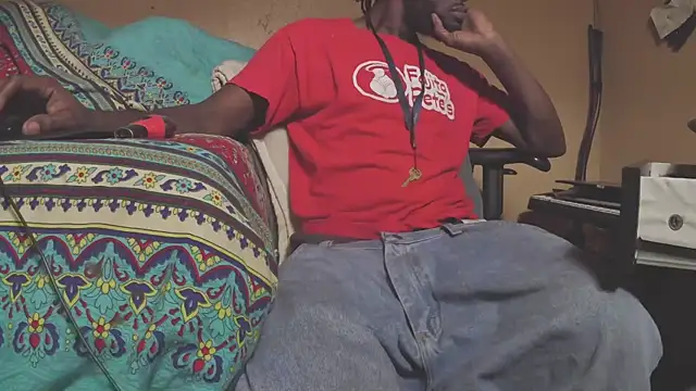 EYEzIAM online show from November 19, 8:03 am