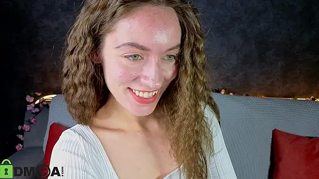 Agnes Wells online show from November 22, 9:30 am