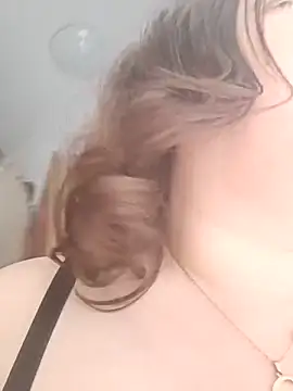 Feuchtekitty92xh online show from September 24, 7:12 am