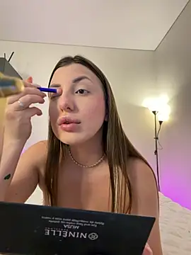 TiffaNoel online show from October 28, 1:14 pm