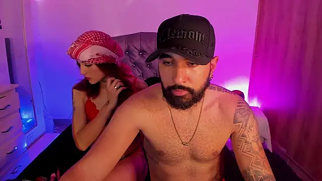 Snapshot of DanteAndVictoria chatting on September 17, 5:20 am DanteAndVictoria online show from September 17, 5:20 am