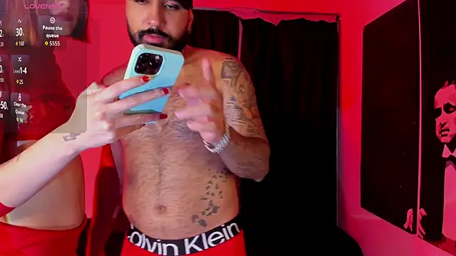 Snapshot of DanteAndVictoria chatting on October 10, 12:53 am DanteAndVictoria online show from October 10, 12:53 am