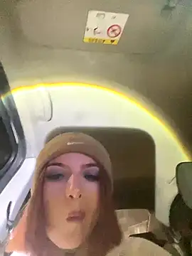 Snapshot of DanteAndVictoria chatting on October 12, 2:21 am DanteAndVictoria online show from October 12, 2:21 am