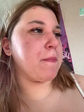 Snapshot of Kemeli008 chatting on September 25, 9:35 am Kemeli008 online show from September 25, 9:35 am