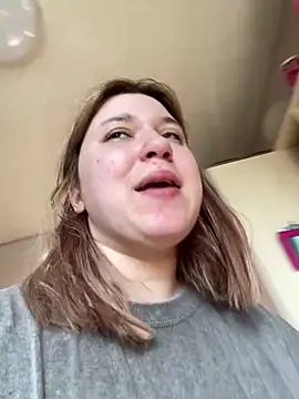 Snapshot of Kemeli008 chatting on October 9, 9:51 am Kemeli008 online show from October 9, 9:51 am