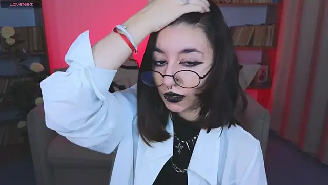 Snapshot of Mistress__Marcelline chatting on September 11, 10:15 am Mistress Marcelline online show from September 11, 10:15 am